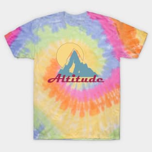 Mountain - retro / vintage outdoor design T-Shirt